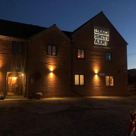 The Blacksmith Arms Bed and Breakfast Alton  Buitenkant foto