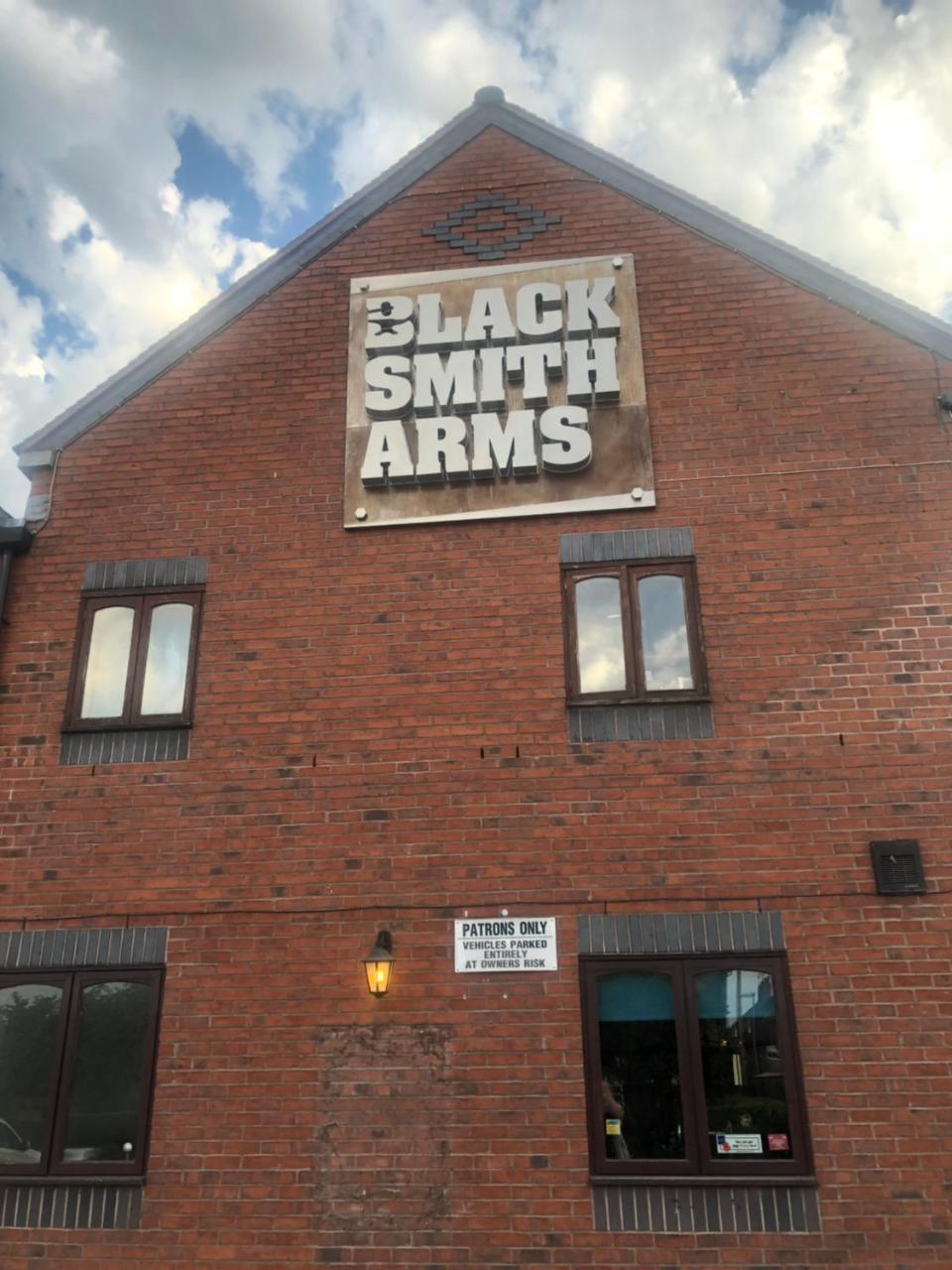 The Blacksmith Arms Bed and Breakfast Alton  Buitenkant foto